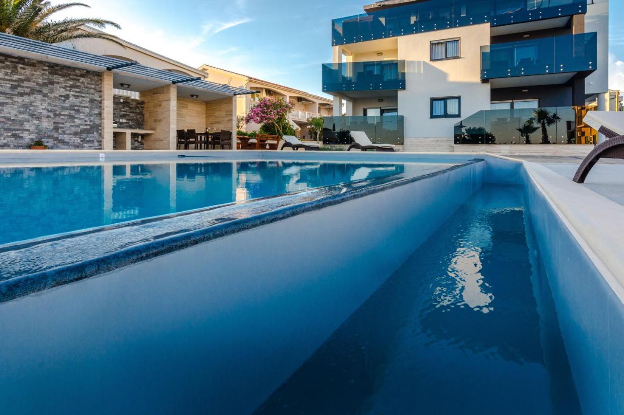 Resort Mirakul 维尔 外观 照片